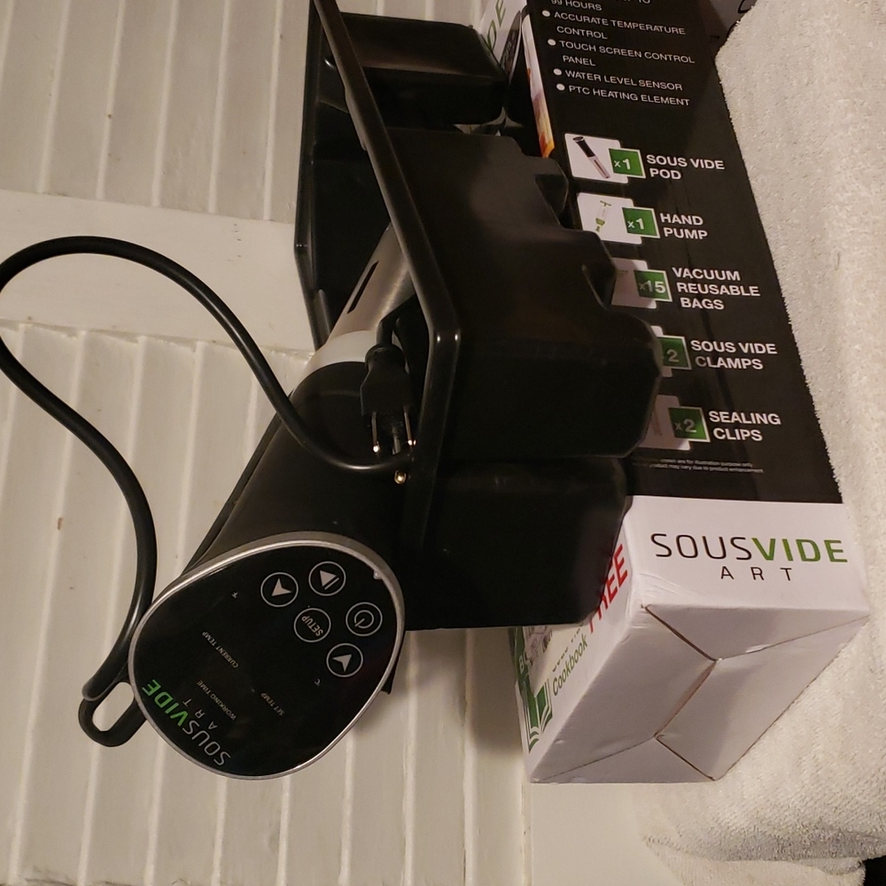 Sous Vide Cooker - Picture 3 of 5